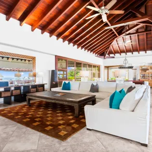 2.2 casa de la playa living room