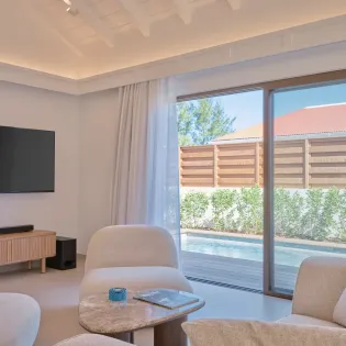 2.2 crystal breez living room