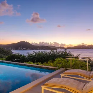 2.2 only view exterior 3 nightly