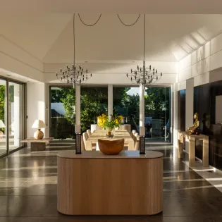 2.2 pyramide living kitchen