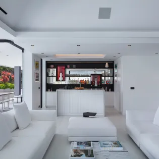 2.2 tortue living room