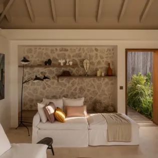 2.3 aqualis living room 1