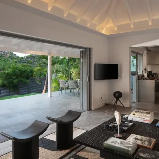 2.3 emotion living room