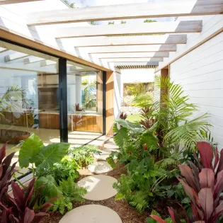 2.3 sel mudroom entryway