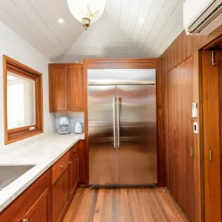 2.3 the catch interior