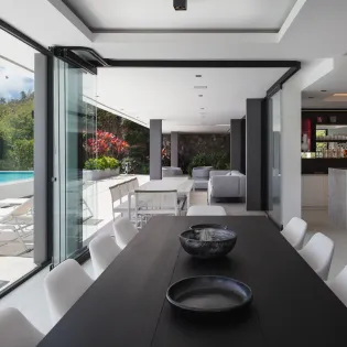 2.3 tortue living room