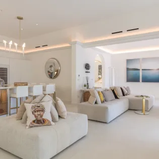 2.3 white sun living room