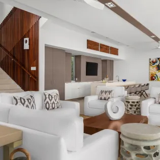 2.4 b.e. north shore ocean view 4bd kitchen living