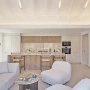 2.4 crystal breez living room