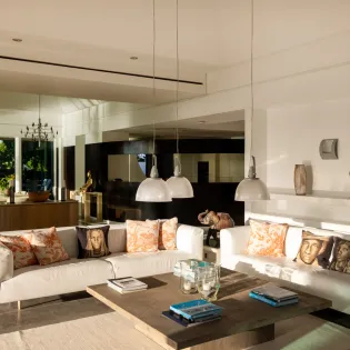 2.4 pyramide living kitchen