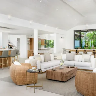 2.4 seafire living room