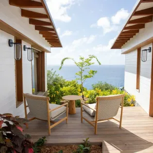 2.4 sel mudroom entryway