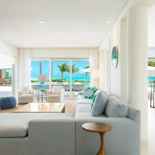 2.4 sole e mare living room