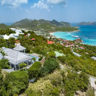 2.4 wine note exterior 2 drone