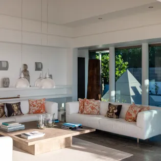 2.5 pyramide living kitchen