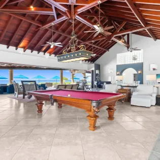 2.6 casa de la playa living room