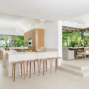 2.6 seafire living room