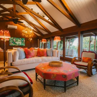 2.6 the catch interior