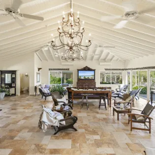 2.7 maison de reve kitchen & living room