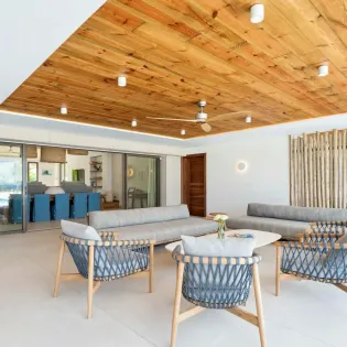 2.8 casa aquila living room
