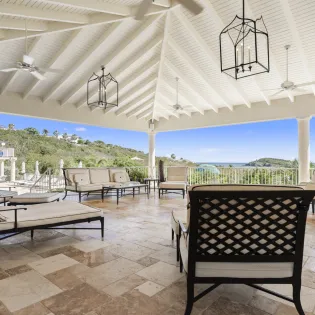 2.9 maison de reve kitchen & living room