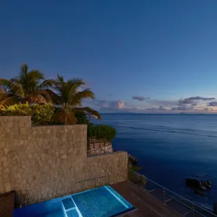 2.9 marlice exterior nightly