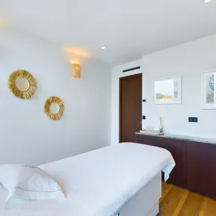 22.2 brahama massage room