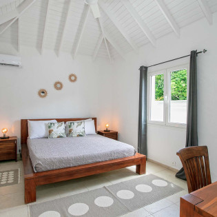 7 CaribbeanStone Bedroom2