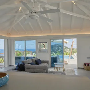 3.1 ellede living room