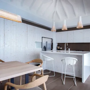 3.1 passage kitchen living