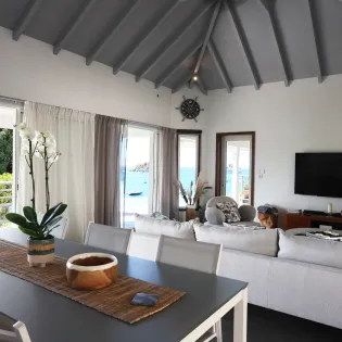 3.1 pleasure living room