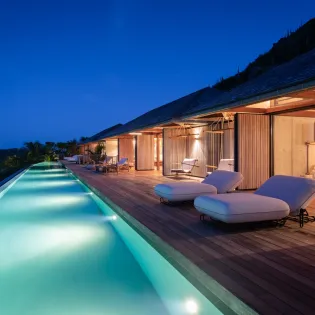 3.2 manoir voltaire exterior nightly 3