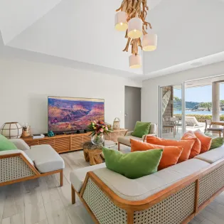 3.2 oyono living room