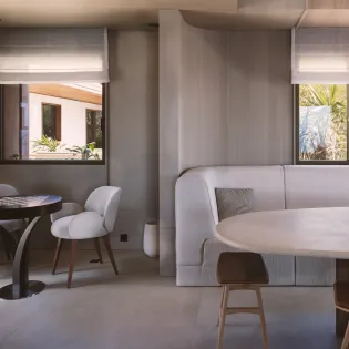 3.3 maison sullyrose living room