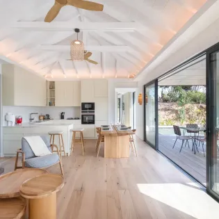 3.3 nanou living room