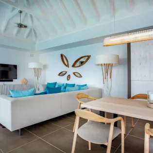 3.3 passage kitchen living