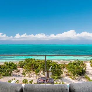 3.3 sandpebble bedroom 1