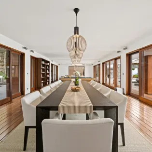 3.3 sixieme sens living and dining room