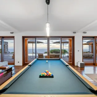 3.4 sixieme sens living and dining room