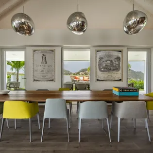 3.5 wine note living room