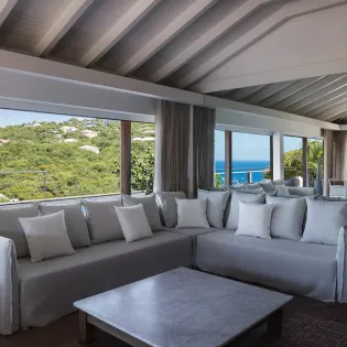 4.1 avalon living room