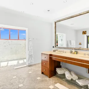 4.1 casa de la playa bathroom1