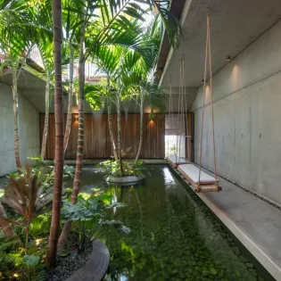 4.1 manoir voltaire mudroom entryway