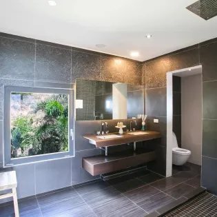 4.10 emeraude bedroom 2