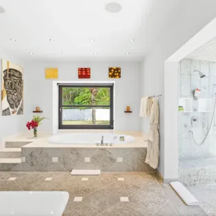 4.2 casa de la playa bathroom1