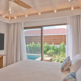 4.2 crystal blue bedroom 1