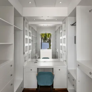 4.2 emeraude bedroom 1