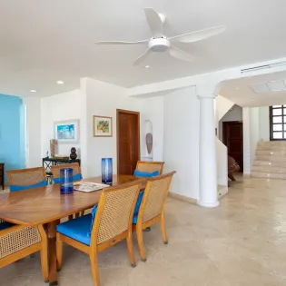 4.2 etoile de mer dining room