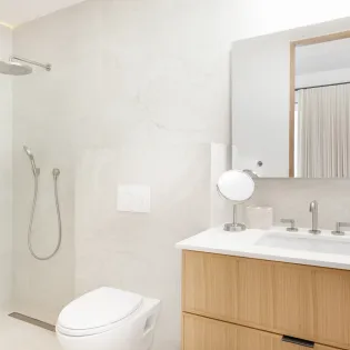 4.2 seafire bedroom 2