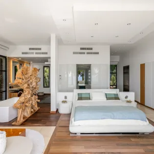 4.3 emeraude bedroom 1